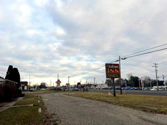 Mel Manor Motel (Welcome Inn) - Dec 11 2022 Photo (newer photo)